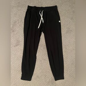 Vuori Performance Jogger— Black Heather. sz L